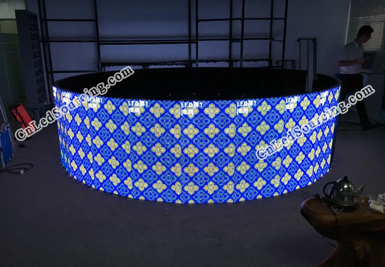 P3.91mm Indoor Circular LED Display Panel with Angle Adjustors - Click Image to Close